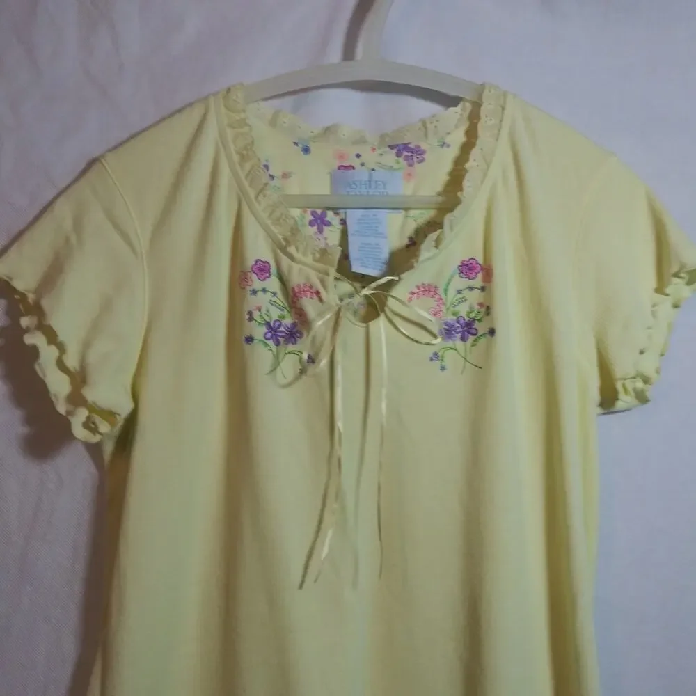 Ashley Taylor Vintage Sleepwear Yellow Floral Embroidered Nightgown Sz M